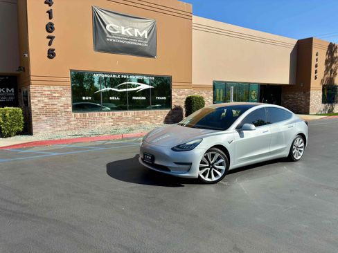 Used 2018 Tesla Model 3 Long Range RWD image 2