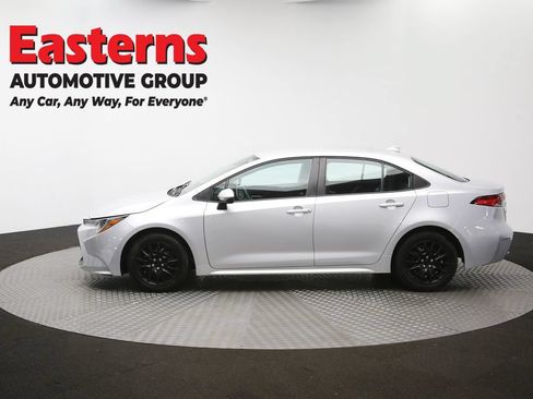Used 2021 Toyota Corolla LE FWD image 58