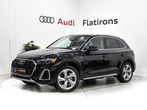 Certified 2025 Audi Q5 2.0T Premium Plus image 1