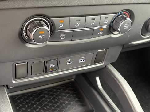 New 2026 Nissan Frontier S image 11