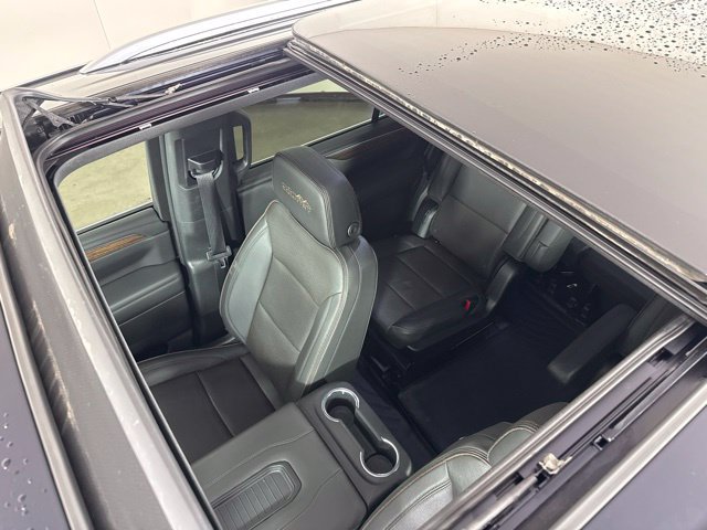Used 2023 Chevrolet Tahoe High Country AWD/4WD image 28