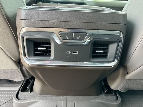 Used 2023 Chevrolet Silverado 1500 LTZ w/ LTZ Convenience Package II RWD image 20
