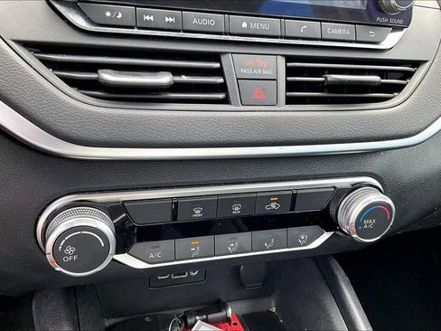 Used 2019 Nissan Altima 2.5 S FWD image 22