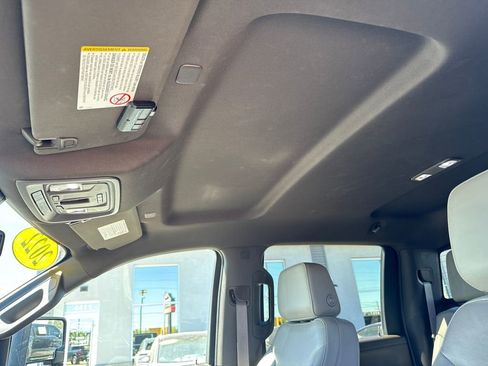 Used 2022 GMC Sierra 3500 SLT w/ SLT Preferred Package AWD/4WD image 21