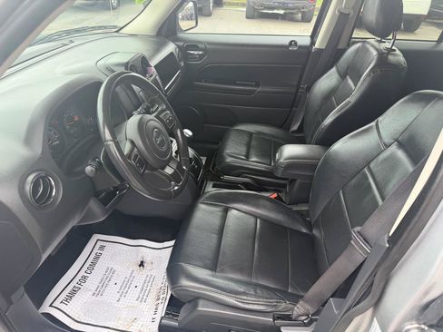 Used 2016 Jeep Patriot High Altitude AWD/4WD image 10