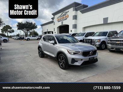 Used 2023 Volvo XC40 B5 Core