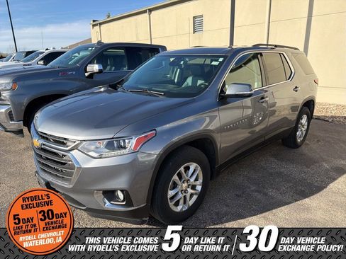 Certified 2020 Chevrolet Traverse LT w/ Driver Confidence II Package image 1