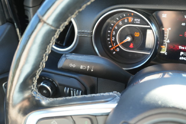 Used 2021 Jeep Wrangler Unlimited Sahara AWD/4WD image 27