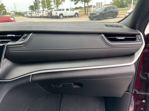 New 2025 Jeep Grand Cherokee Altitude image 60