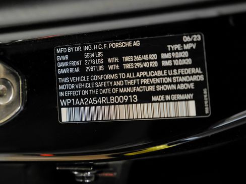Used 2024 Porsche Macan w/ Premium Plus Package AWD/4WD image 64