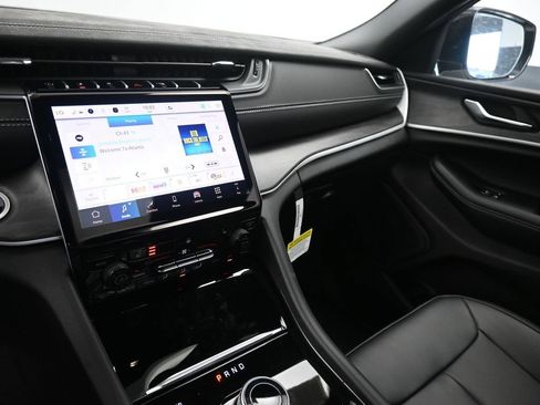 New 2025 Jeep Grand Cherokee Limited w/ Trailer Tow Package image 24