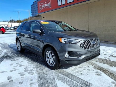 Used 2024 Ford Edge SEL w/ Convenience Package image 2