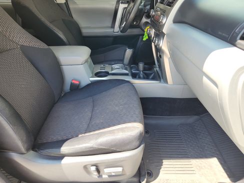 Used 2012 Toyota 4Runner SR5 w/ Convenience Pkg AWD/4WD image 15