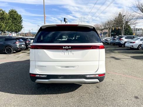 Certified 2024 Kia Carnival LX image 8