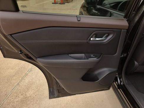 Certified 2023 Nissan Rogue SL w/ SL Premium Package FWD image 14