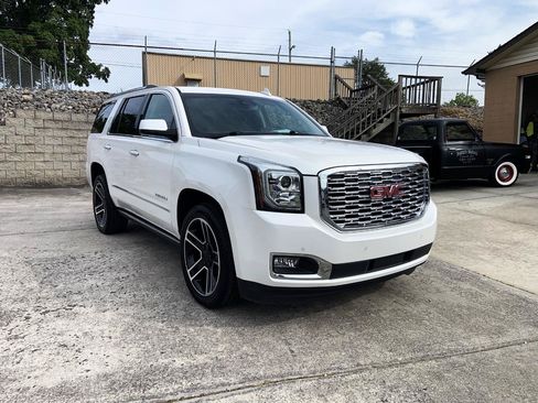 Used 2020 GMC Yukon Denali w/ Open Road Package AWD/4WD image 3