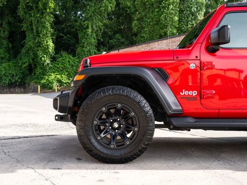 Used 2018 Jeep Wrangler Unlimited Sport AWD/4WD image 4