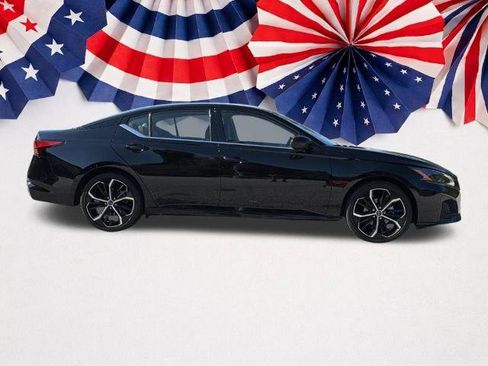 Certified 2025 Nissan Altima 2.5 SR w/ SR Premium Package FWD image 27