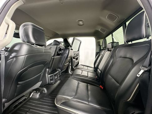 Used 2022 RAM 1500 Laramie AWD/4WD image 12