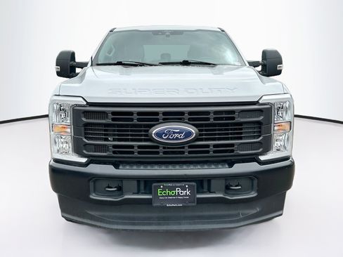 Used 2024 Ford F250 XL AWD/4WD image 2