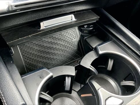 Used 2020 Mercedes-Benz GLE 350 image 33