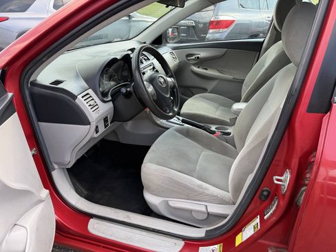 Used 2012 Toyota Corolla LE FWD image 6