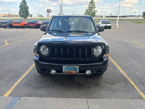 Used 2016 Jeep Patriot High Altitude AWD/4WD image 2
