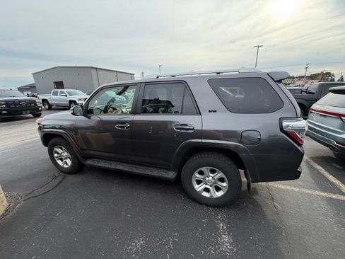 Used 2016 Toyota 4Runner SR5 Premium AWD/4WD image 10