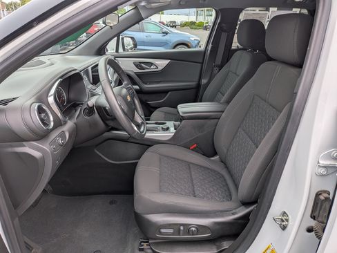 Used 2022 Chevrolet Blazer LT FWD image 18