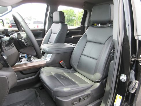 Certified 2025 Chevrolet Silverado 1500 RST w/ Redline Edition AWD/4WD image 22