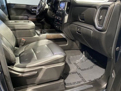 Used 2022 Chevrolet Silverado 1500 LT Trail Boss w/ Convenience Package II image 6