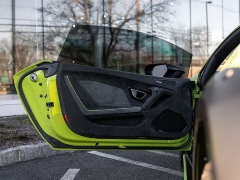 Used 2024 Lamborghini Huracan Sterrato image 27