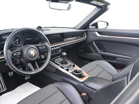 Used 2022 Porsche 911 Targa 4S image 4