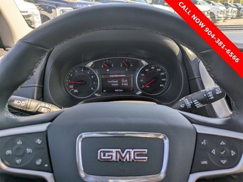 Used 2023 GMC Terrain SLT image 33