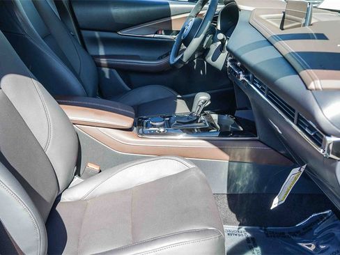 New 2025 MAZDA CX-30 2.5 Turbo w/ Premium Plus Pkg image 19