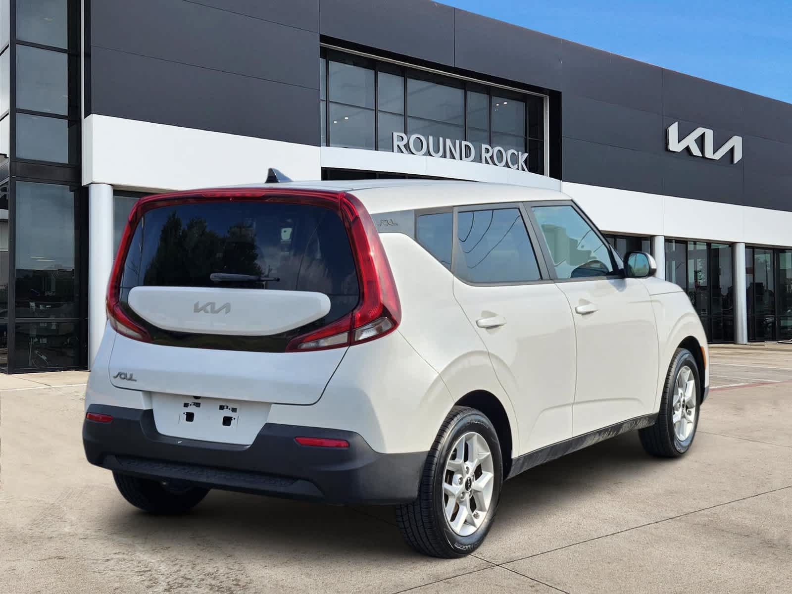 Used 2022 Kia Soul LX w/ Technology Package FWD image 6