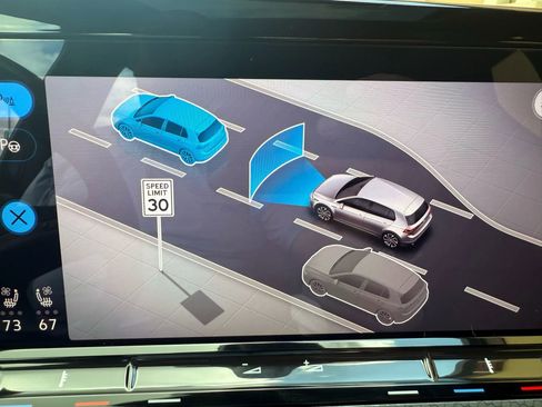 Used 2022 Volkswagen GTI Autobahn image 36