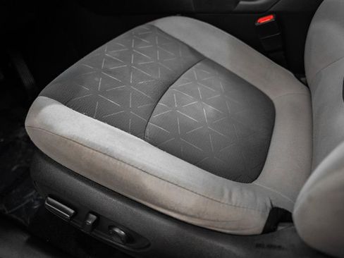 Used 2022 Toyota RAV4 XLE image 21