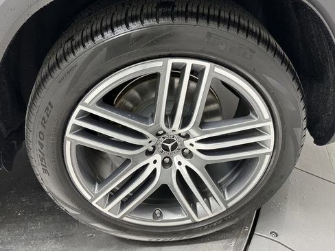 Certified 2025 Mercedes-Benz GLS 450 4MATIC image 24