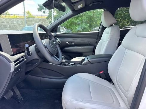 Used 2025 Hyundai Santa Cruz SEL AWD/4WD image 13