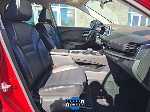 Used 2021 Nissan Rogue SV w/ Premium Package image 23