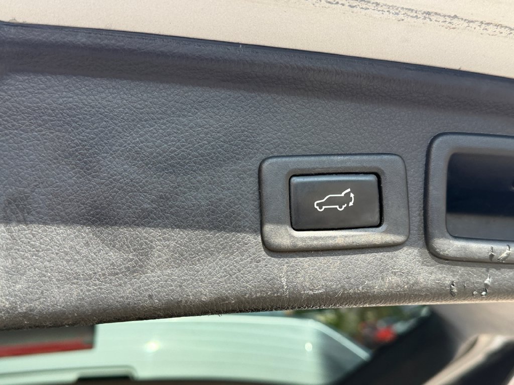 Used 2014 Subaru Forester 2.5i Limited AWD/4WD image 16