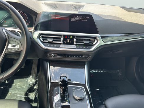 Used 2022 BMW 330i Sedan w/ Convenience Package RWD image 15