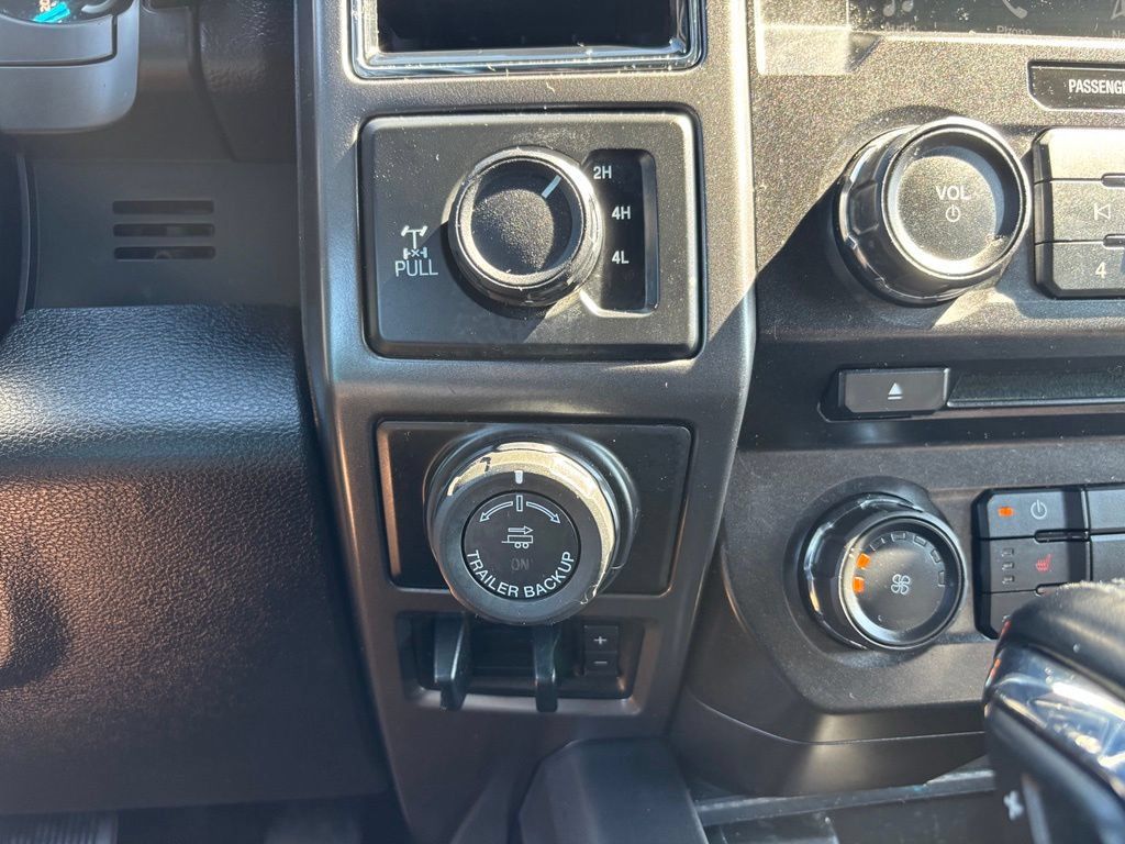 Used 2018 Ford F150 XLT w/ Equipment Group 302A Luxury AWD/4WD image 37