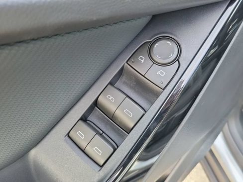 New 2026 Chevrolet Equinox LT w/ Safety and Technology Package FWD image 19