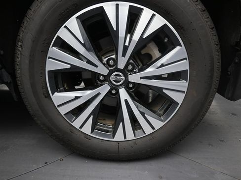 Used 2021 Nissan Rogue SV FWD image 10