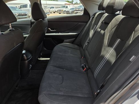 Used 2025 Hyundai Elantra SEL FWD image 22