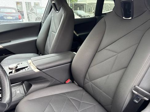 Used 2024 BMW iX xDrive50 w/ Sport Package AWD/4WD image 6