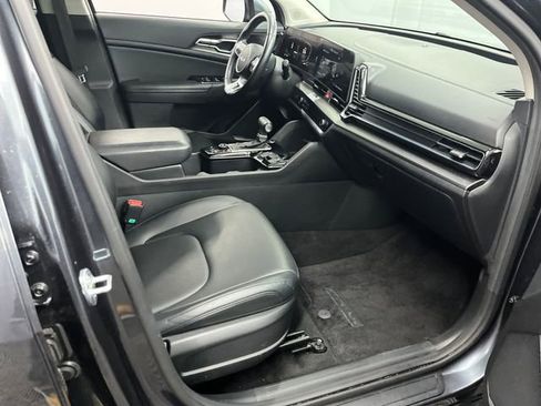 Used 2023 Kia Sportage EX image 29