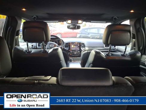 Used 2020 Jeep Grand Cherokee Altitude AWD/4WD image 12
